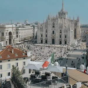 Prestige Boutique - Piazza Duomo View , Milan Italie